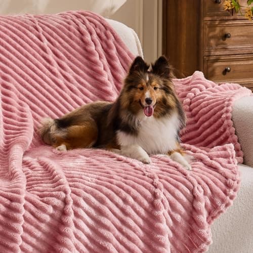 BEDELITE Fleece Throw Blanket for Couch – 3D Ribbed Jacquard Soft and Warm Decorative Fuzzy Blanket – Cozy, Fluffy, Plush Lightweight Pink Throw Blankets for Bed, Sofa, 50x60 inches