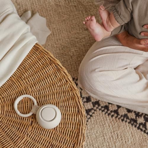 Hatch Go | Portable Sound Machine for Babies and Kids | Sleep Soother | 10 Soothing Sounds | White Noise | Shush | Travel | Registry Gift | Baby Shower | Clips on Stroller | Putty